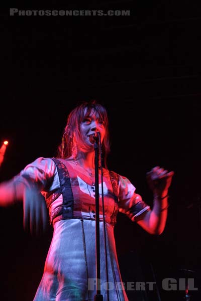 BLONDE REDHEAD - 2008-04-17 - PARIS - Le Bataclan - Kazu Makino